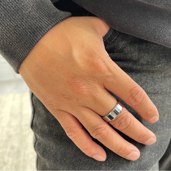 NEW! SUBTABLES Men’s size 10 tungsten ring! - Picture 6 of 6